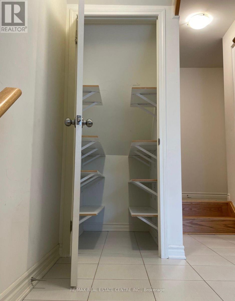 6 - 1150 Stroud Lane, Mississauga, Ontario  L5J 0B3 - Photo 7 - W13238040