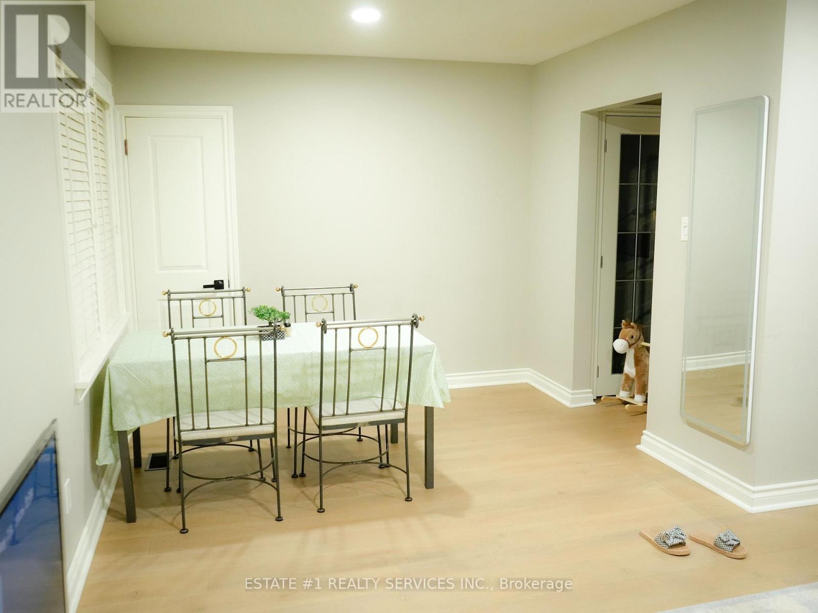 6671 Russell Street, Niagara Falls, Ontario  L2J 1P9 - Photo 13 - X13238030