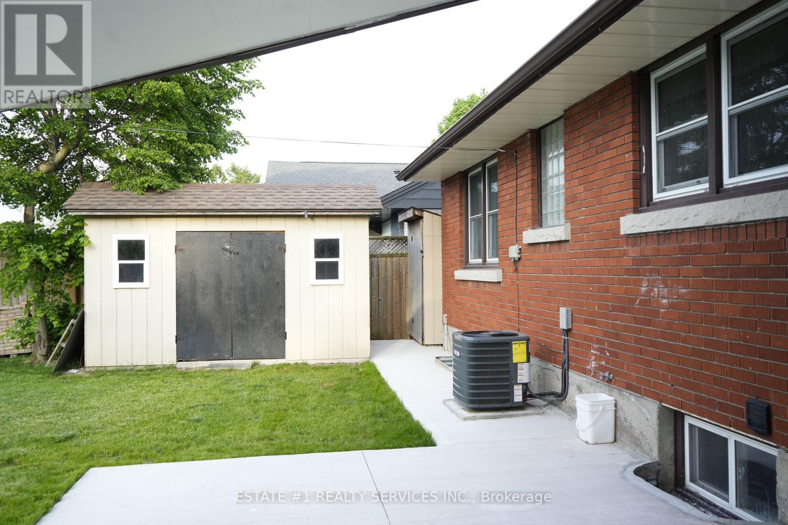 6671 Russell Street, Niagara Falls, Ontario  L2J 1P9 - Photo 9 - X13238030