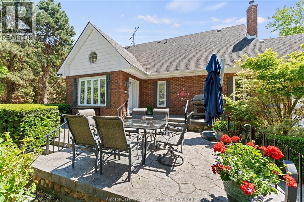 930 Road 4 E (Cty Rd 18), Kingsville, Ontario