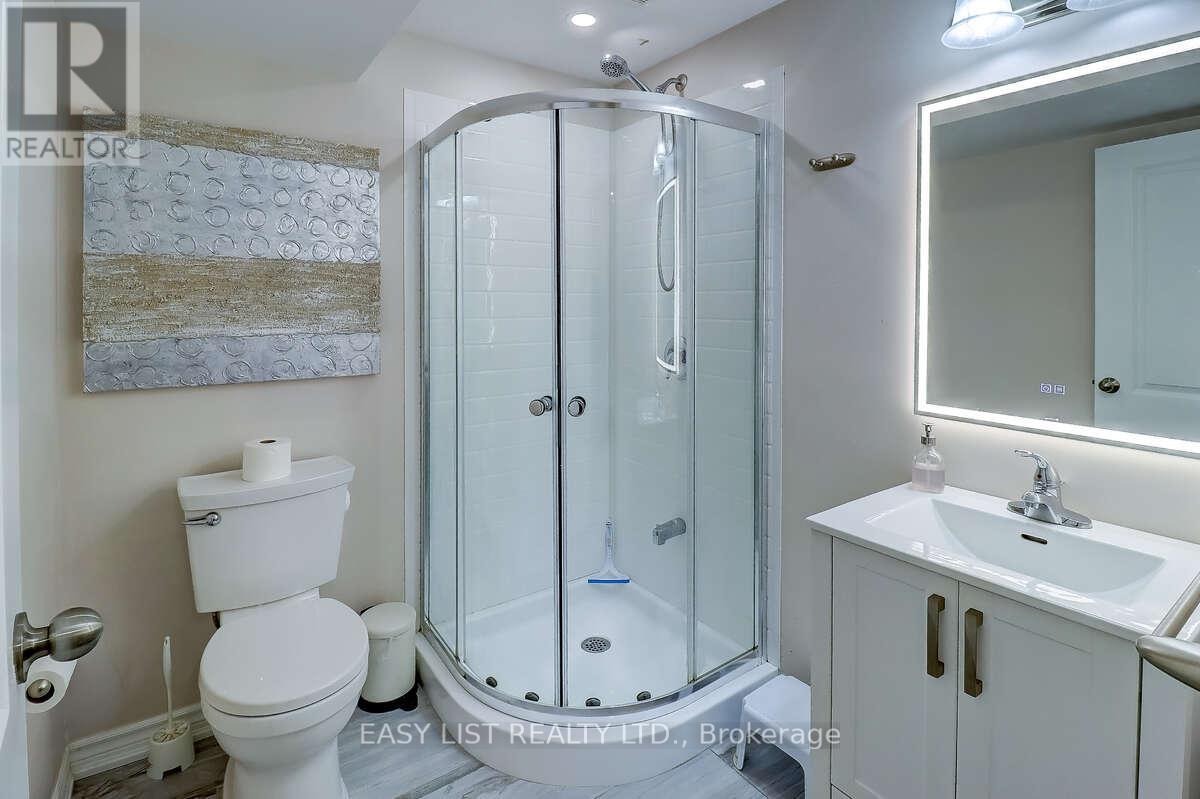38 Hallmark Way, Whitby, Ontario  L1P 0K2 - Photo 36 - E13044584