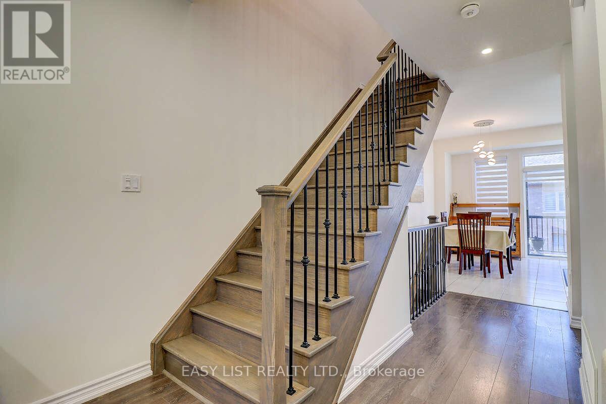 38 Hallmark Way, Whitby, Ontario  L1P 0K2 - Photo 21 - E13044584