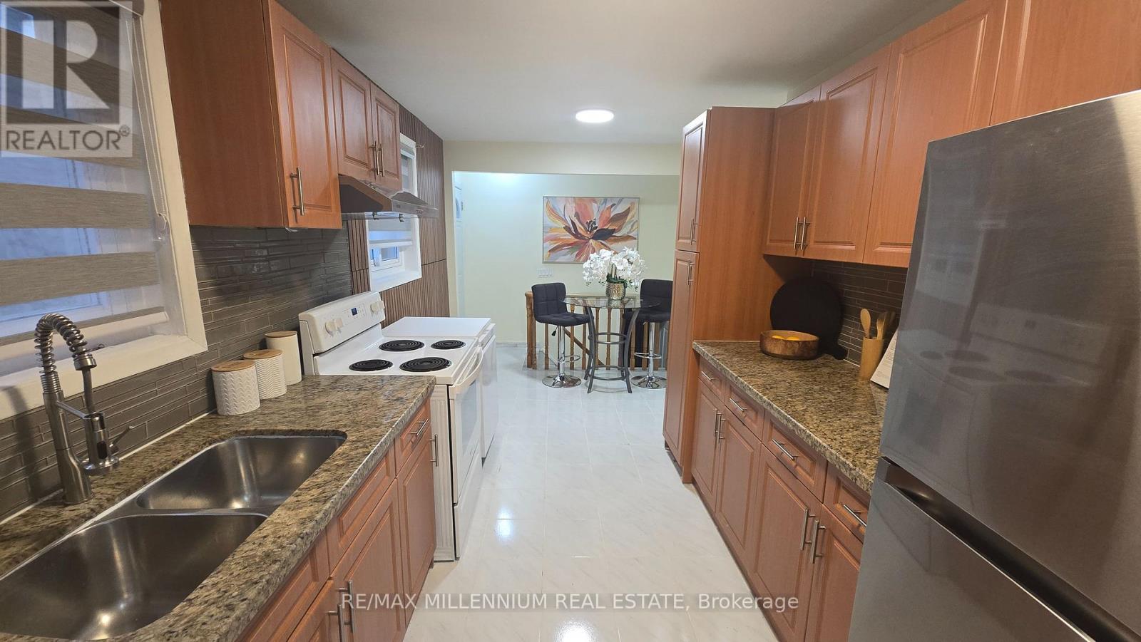 120 Duncanwoods Drive, Toronto, Ontario  M9L 2E1 - Photo 23 - W13218462
