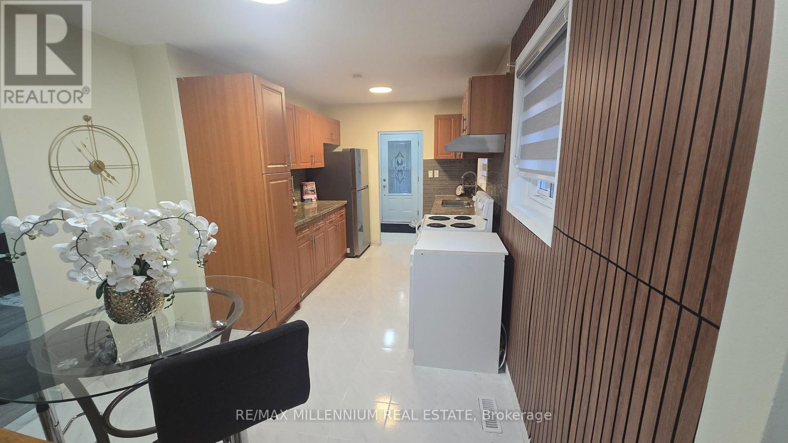 120 Duncanwoods Drive, Toronto, Ontario  M9L 2E1 - Photo 24 - W13218462
