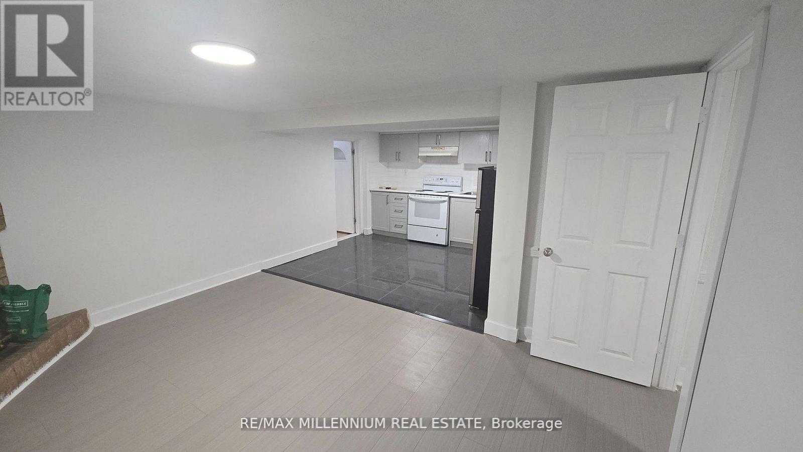 120 Duncanwoods Drive, Toronto, Ontario  M9L 2E1 - Photo 9 - W13218462
