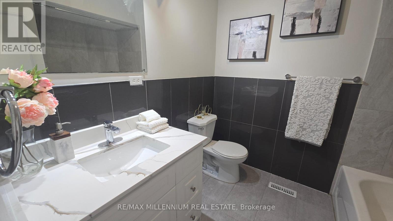 120 Duncanwoods Drive, Toronto, Ontario  M9L 2E1 - Photo 29 - W13218462