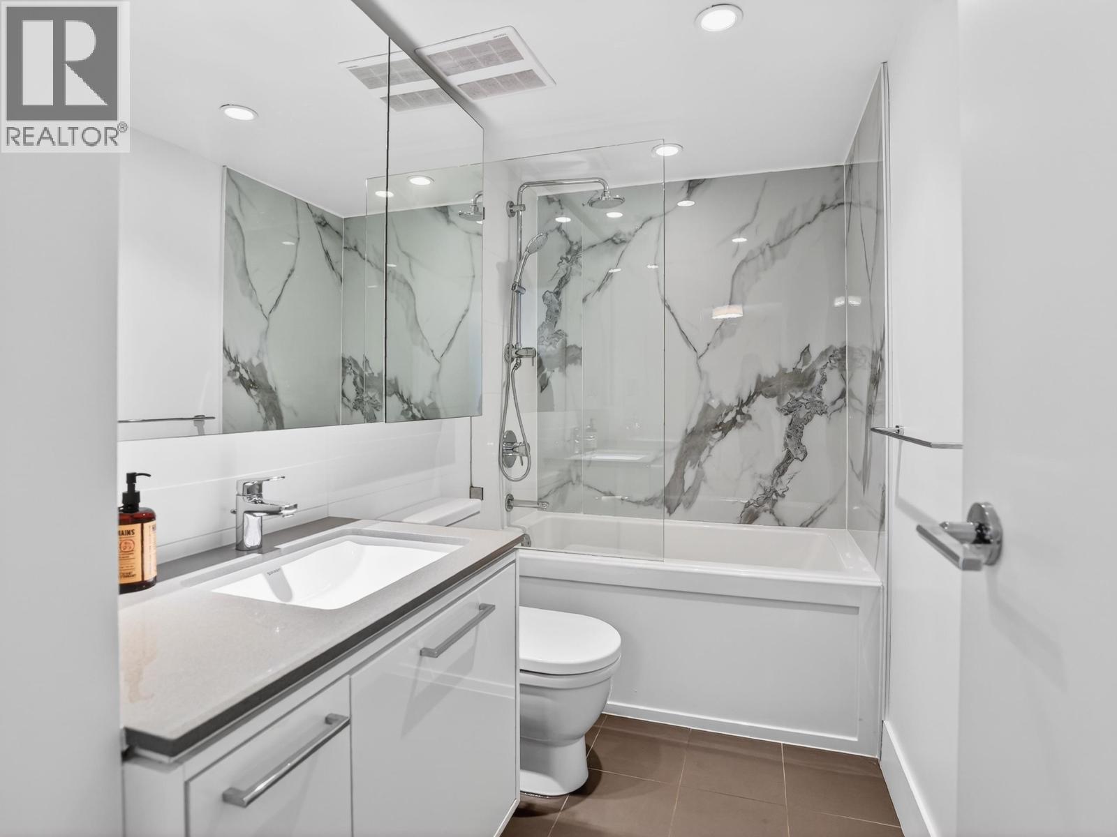1804 680 Seylynn Crescent, North Vancouver, British Columbia  V7J 0B5 - Photo 19 - R3111608
