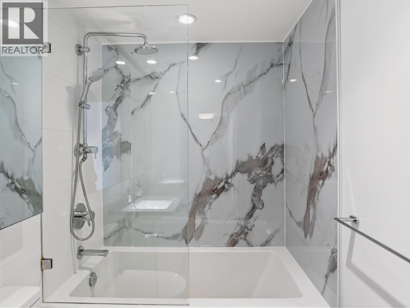 1804 680 Seylynn Crescent, North Vancouver, British Columbia  V7J 0B5 - Photo 20 - R3111608