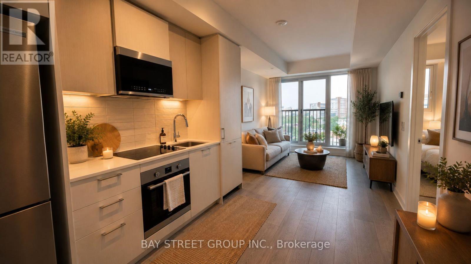 902 - 10 OAK STREET, Toronto, Ontario