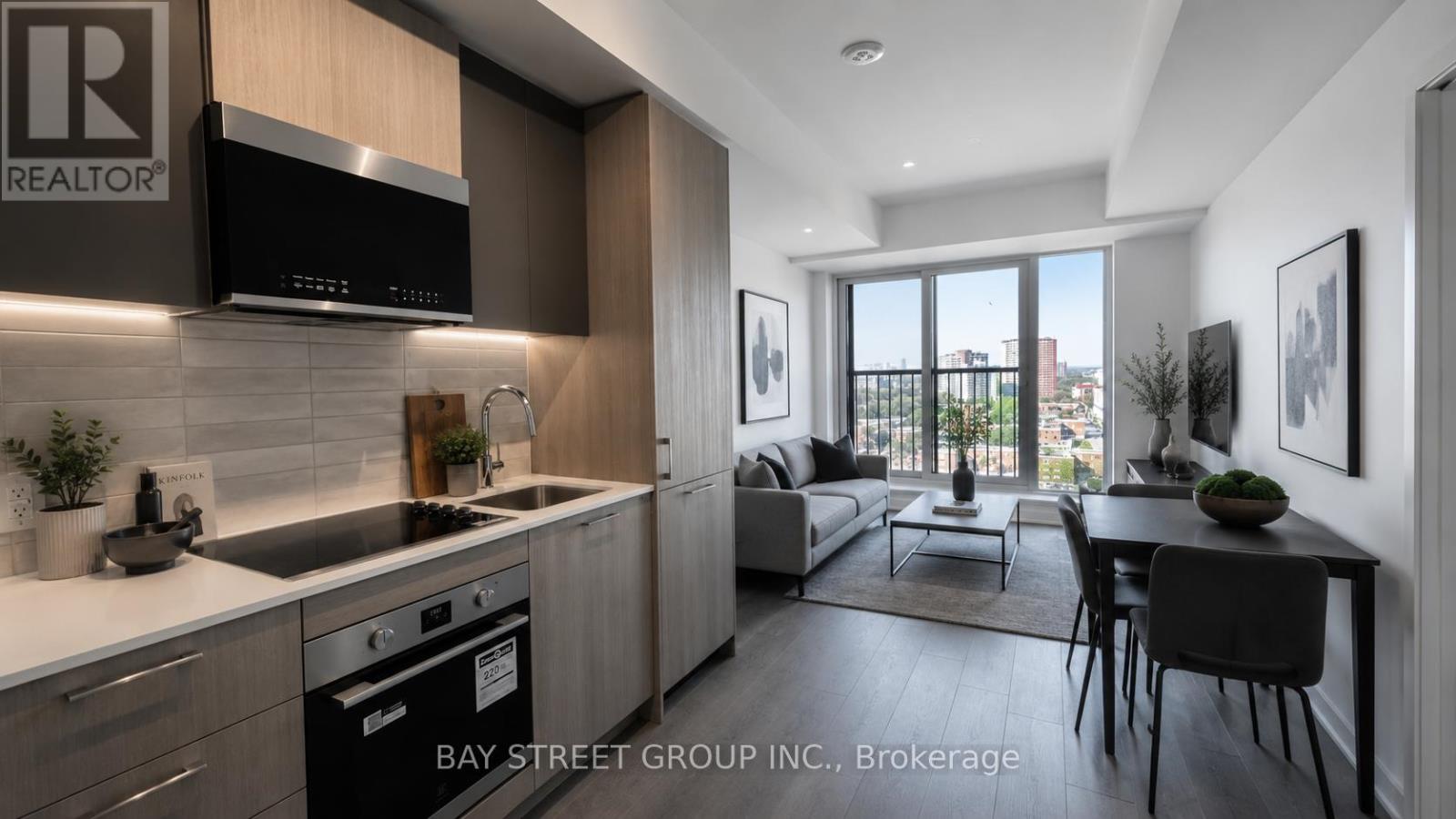 10 OAK STREET, Toronto, Ontario