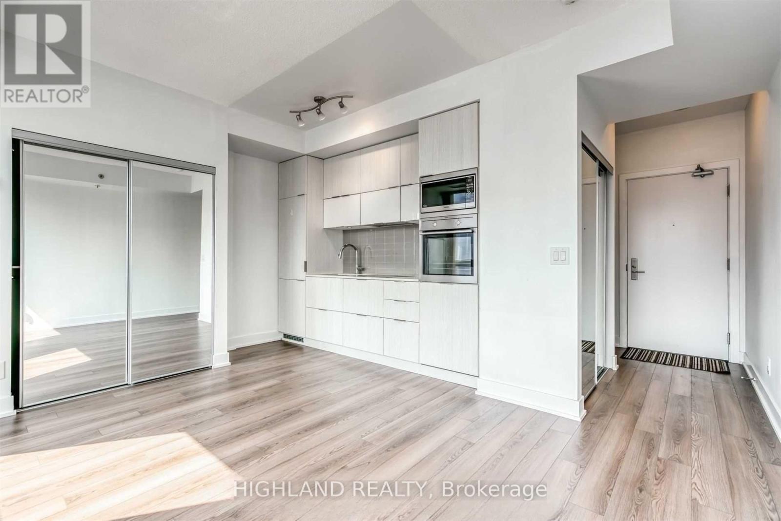 1705 - 318 Richmond Street W, Toronto, Ontario  M5V 1X2 - Photo 7 - C13238070