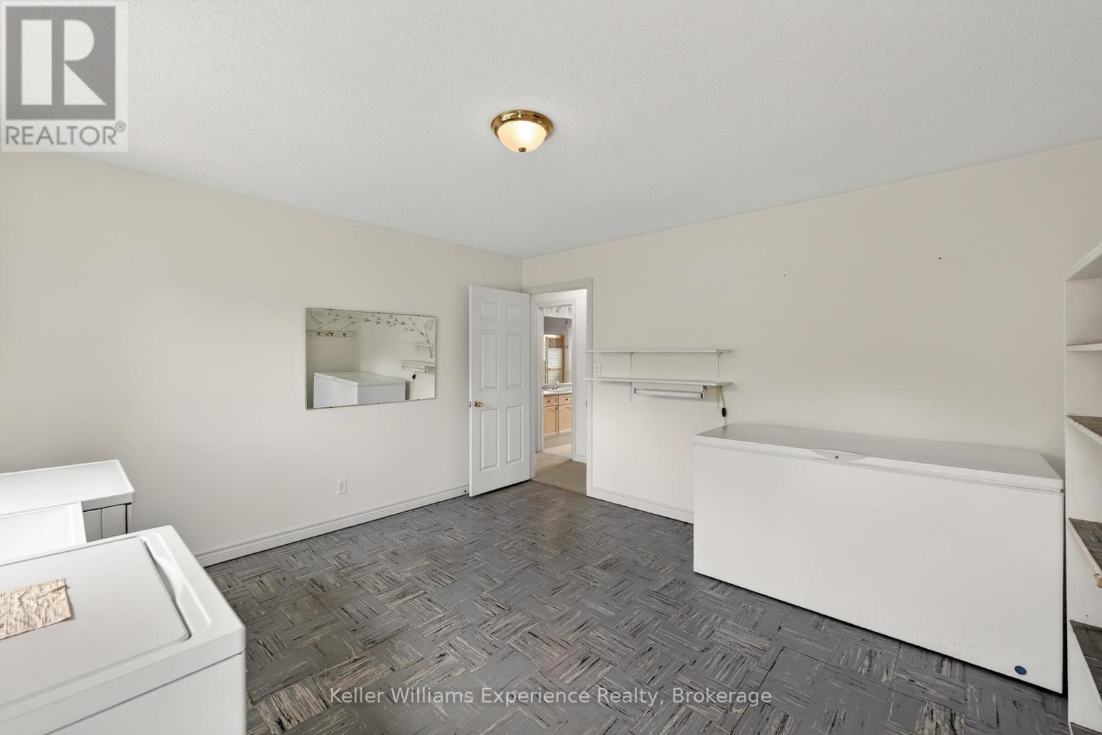 5 Bridle Road, Penetanguishene, Ontario  L9M 1J5 - Photo 13 - S13238062