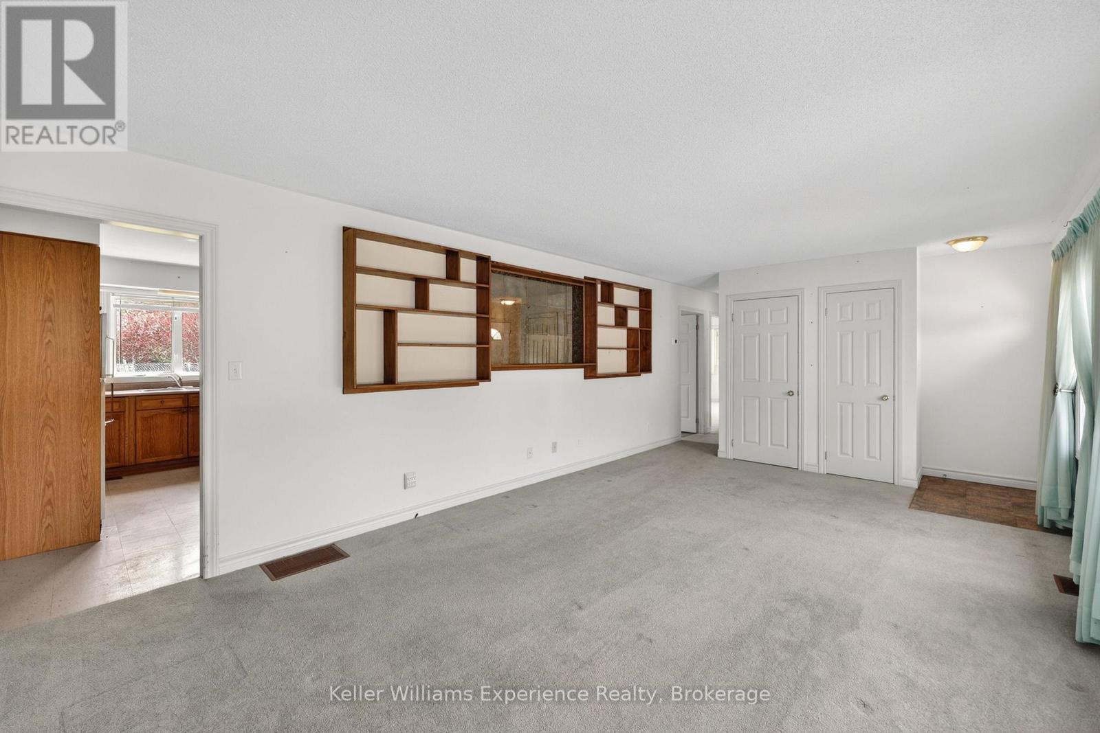 5 Bridle Road, Penetanguishene, Ontario  L9M 1J5 - Photo 2 - S13238062