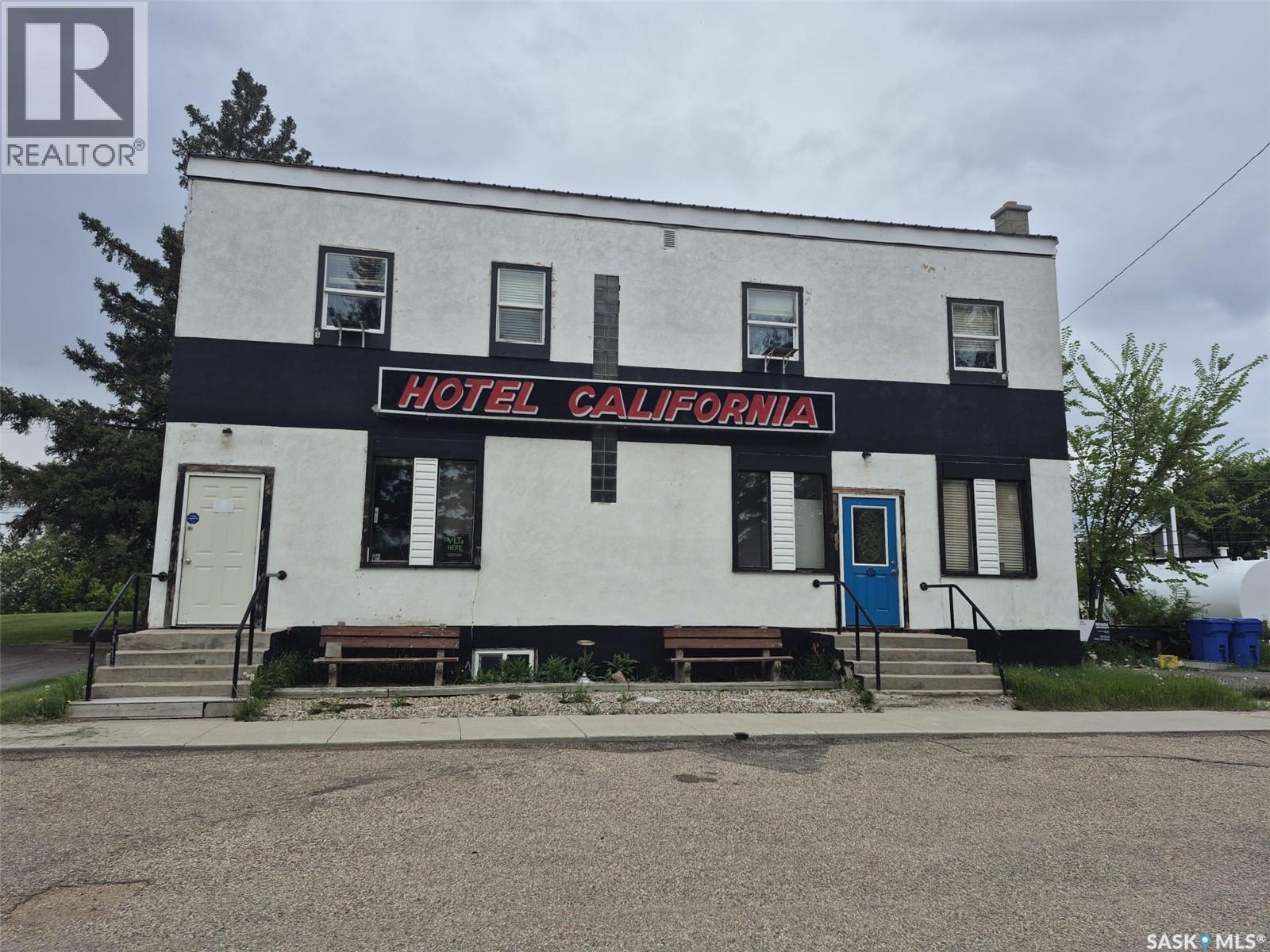 307 Railway Avenue, Springside, Saskatchewan  S0A 3V0 - Photo 2 - SK038132