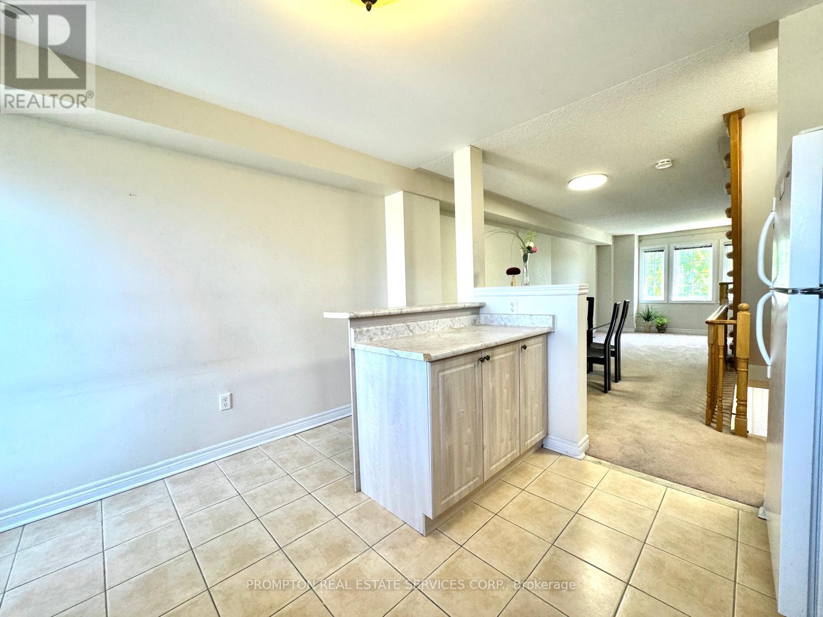 2516 Bur Oak Avenue, Markham, Ontario  L6B 1H2 - Photo 5 - N13238054