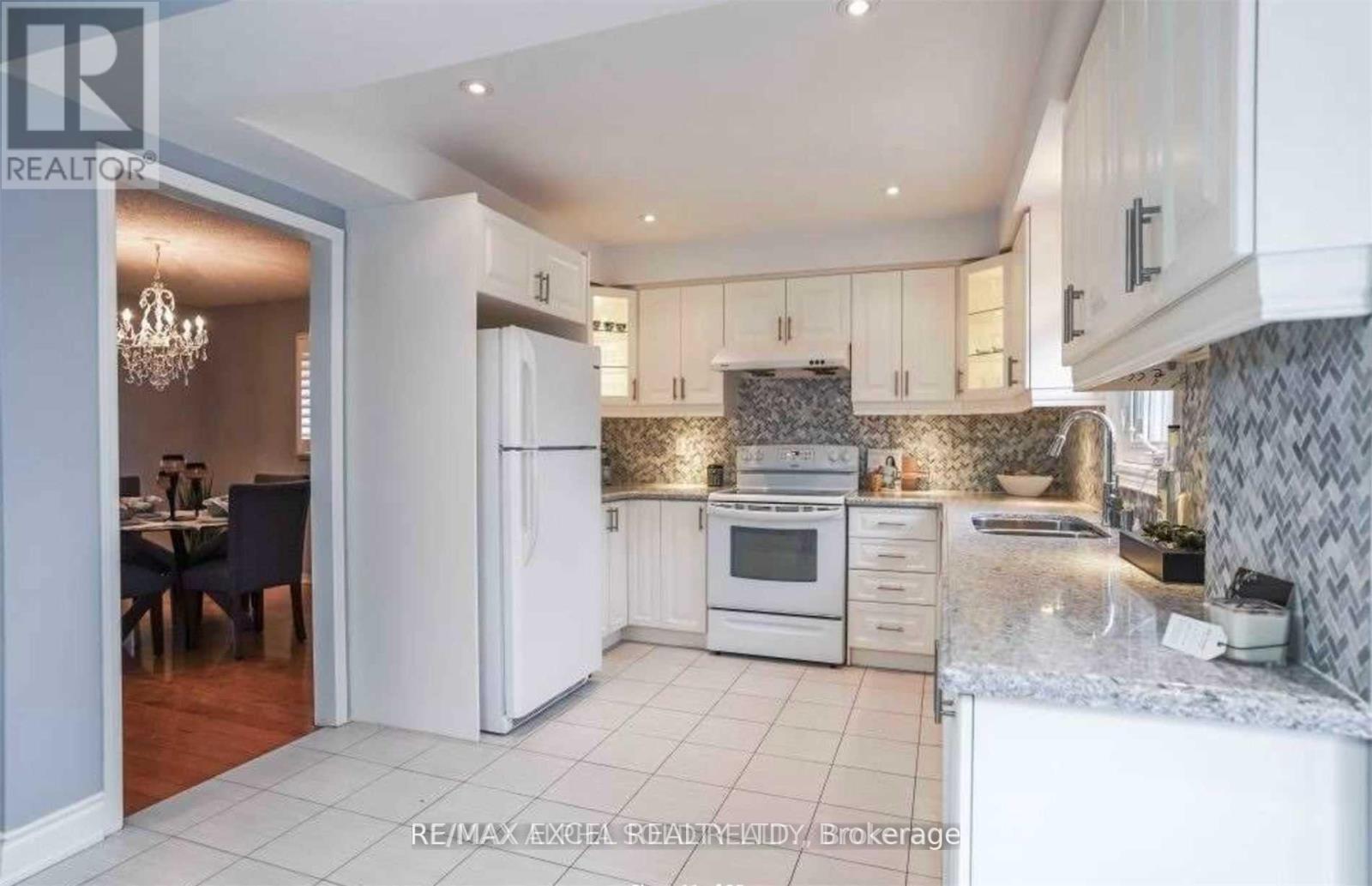 59 Dewberry Drive, Markham, Ontario  L3S 2S3 - Photo 9 - N13238078