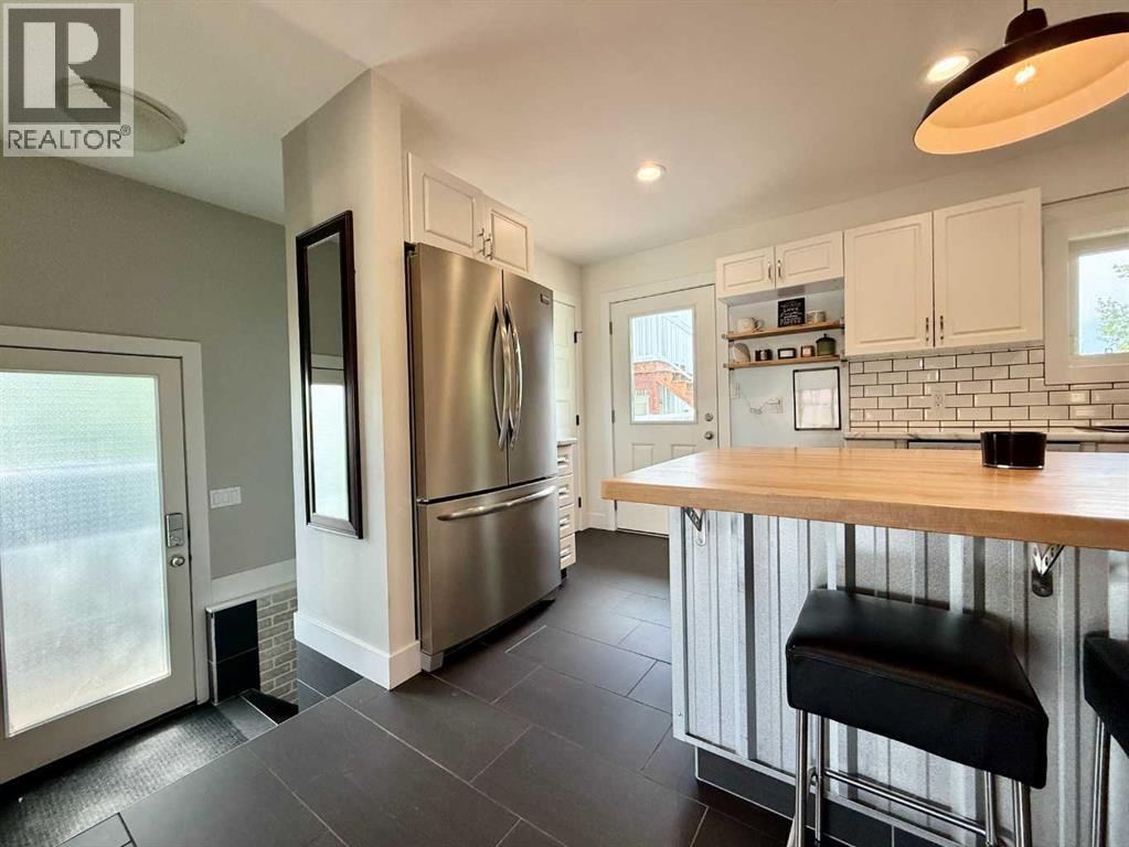 5144 53 Street, Irma, Alberta  T0B 2H0 - Photo 3 - A2317727