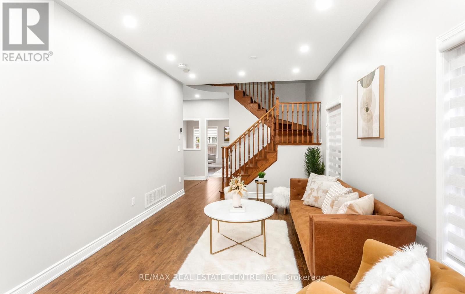 58 Knightswood Crescent, Brampton, Ontario  L7A 3W9 - Photo 4 - W13236264