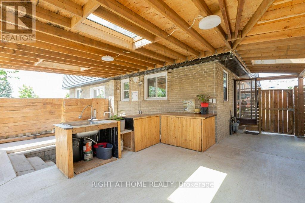 4 Fennimore Crescent, Toronto, Ontario  M3N 1G8 - Photo 38 - W13238064