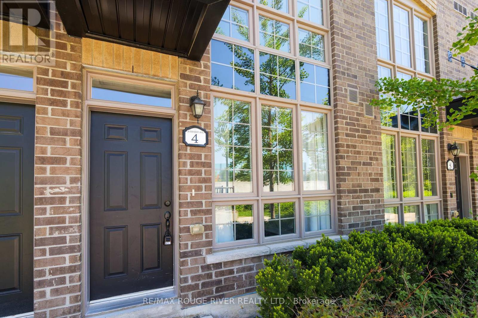 4 - 26 Ernest Avenue, Toronto, Ontario  M6P 3L8 - Photo 2 - W13238076