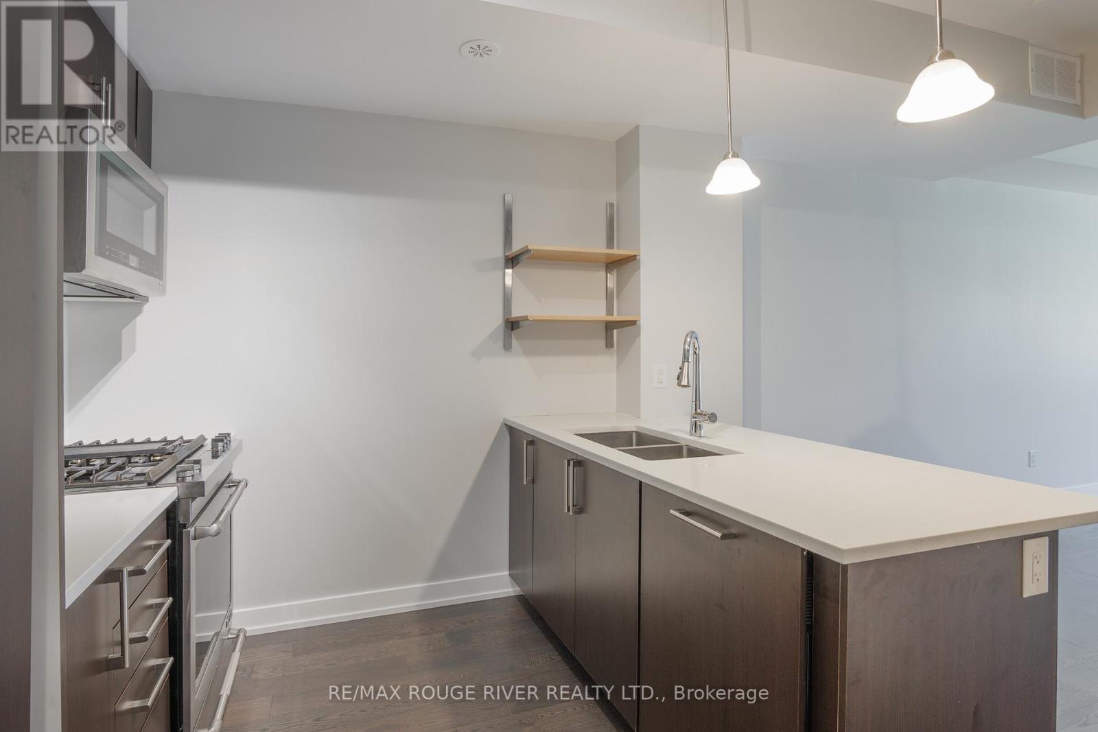 4 - 26 Ernest Avenue, Toronto, Ontario  M6P 3L8 - Photo 7 - W13238076