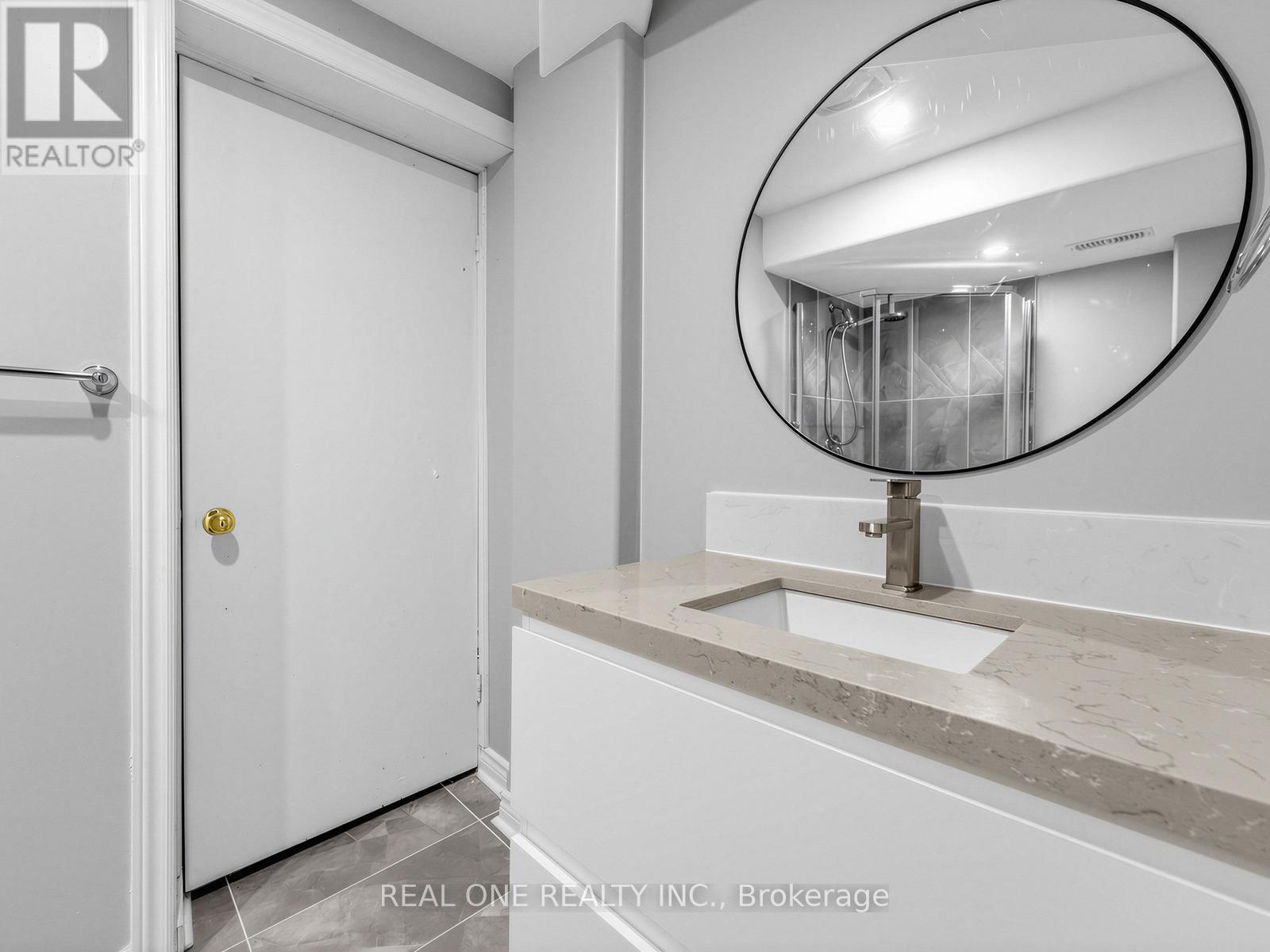 5849 Chorley Place, Mississauga, Ontario  L5M 5L7 - Photo 27 - W13238084