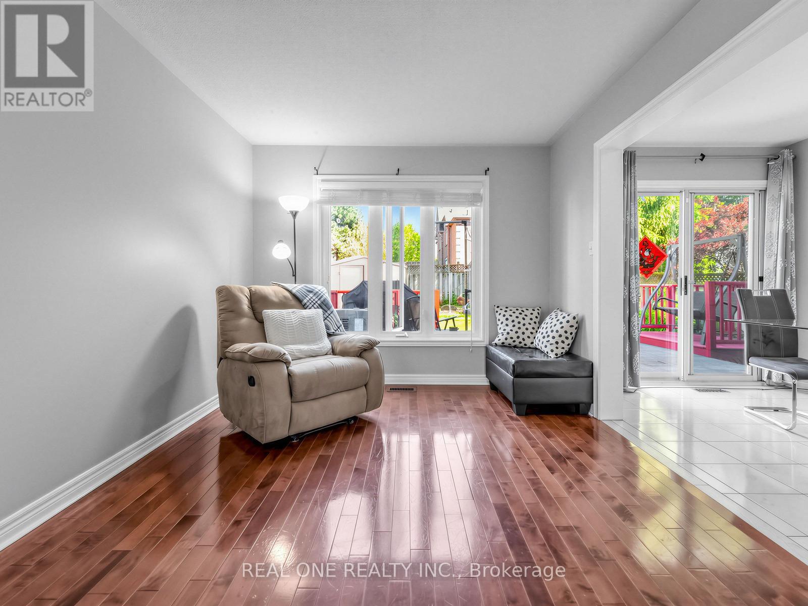 5849 Chorley Place, Mississauga, Ontario  L5M 5L7 - Photo 9 - W13238084