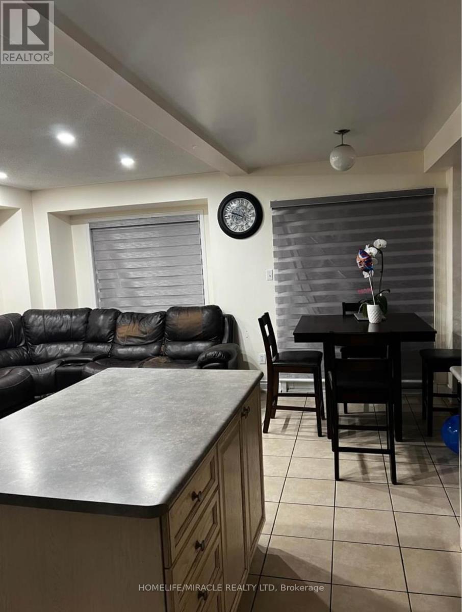 115 Tiller Trail, Brampton, Ontario  L6X 4S9 - Photo 9 - W13238088