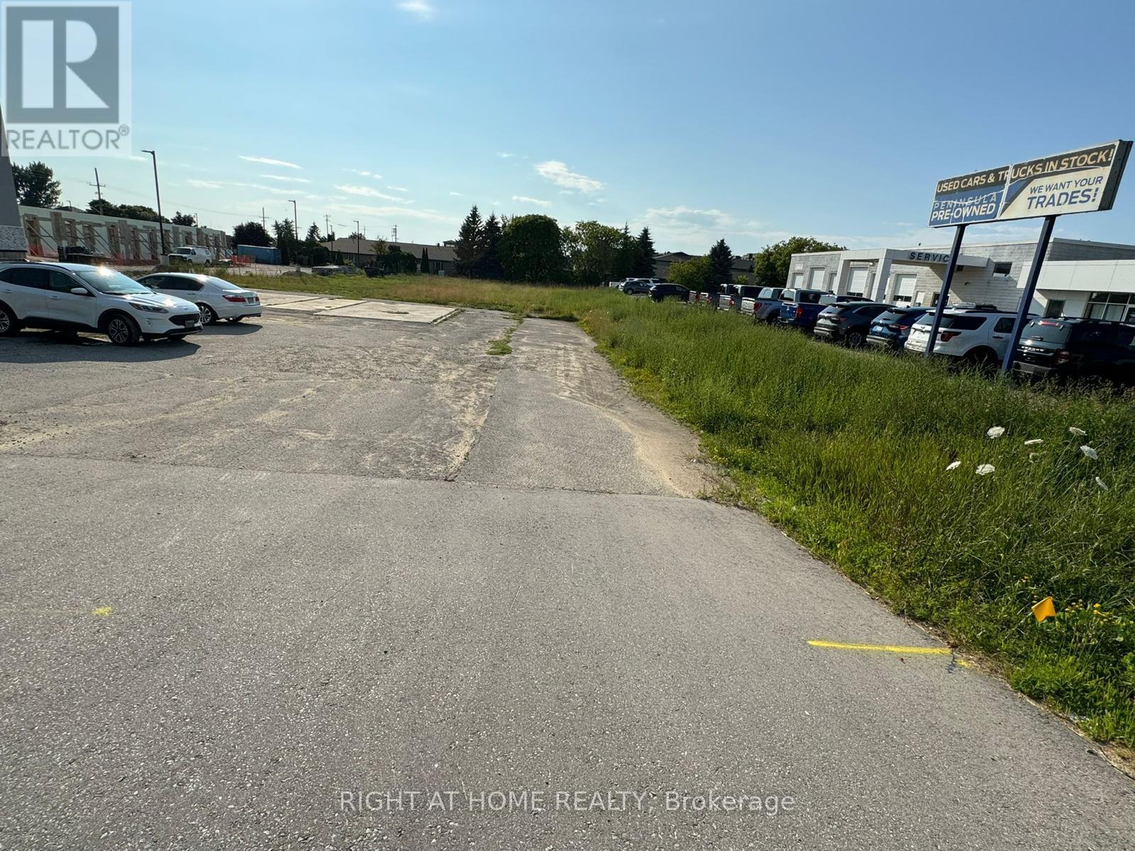 1032 Goderich Street, Saugeen Shores, Ontario  N0H 2C2 - Photo 3 - X13238066