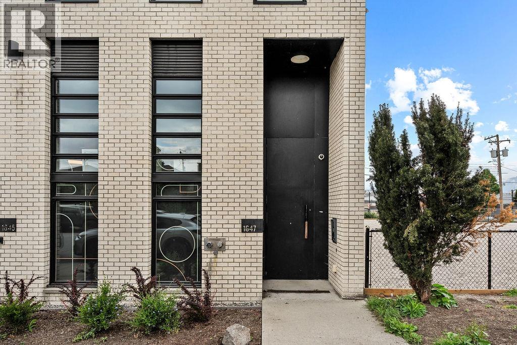311 1647 E Pender Street, Vancouver, British Columbia  V5L 1W2 - Photo 36 - R3131811