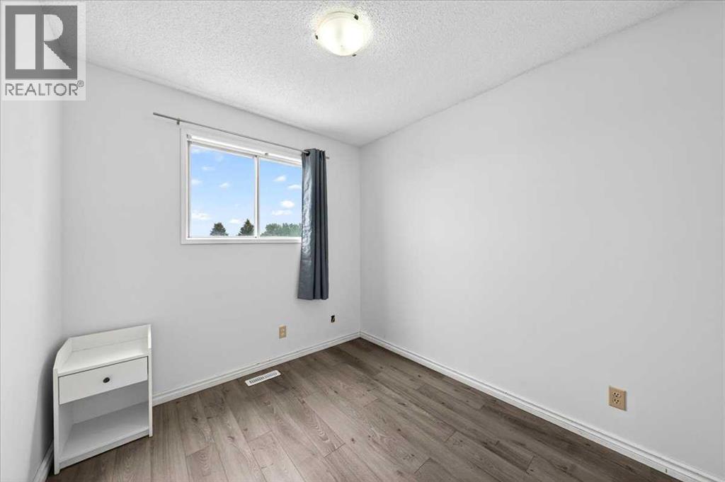 6979 Laguna Way Ne, Calgary, Alberta  T1Y 6W5 - Photo 28 - A2316513