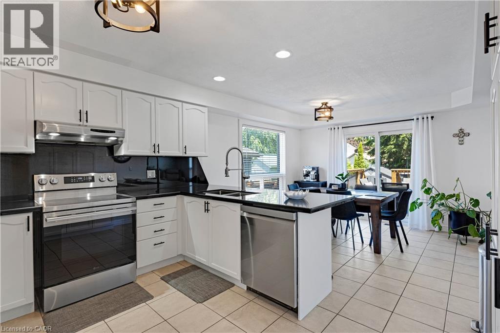 11 Goodwood Court, Cambridge, Ontario  N1R 8M7 - Photo 7 - 40835462