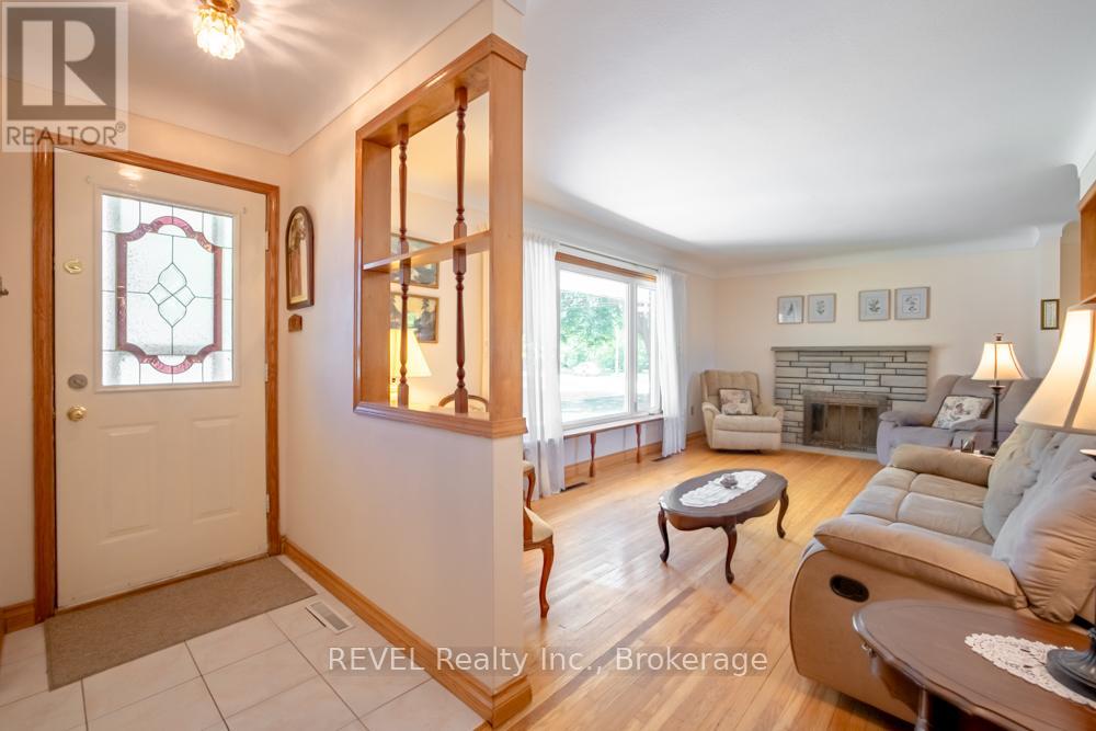 20 Glencairn Drive, St. Catharines, Ontario  L2M 2N3 - Photo 4 - X13238128