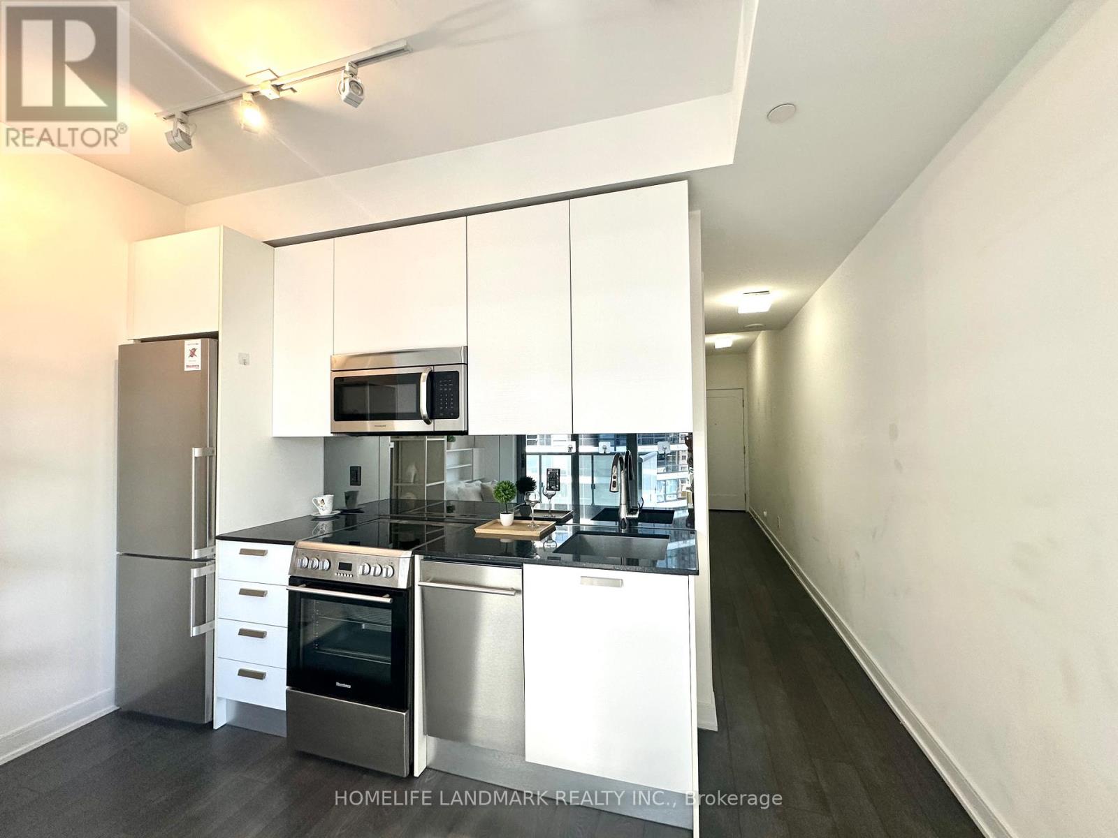 1004 - 57 St Joseph Street, Toronto, Ontario  M5S 0C5 - Photo 15 - C13238102