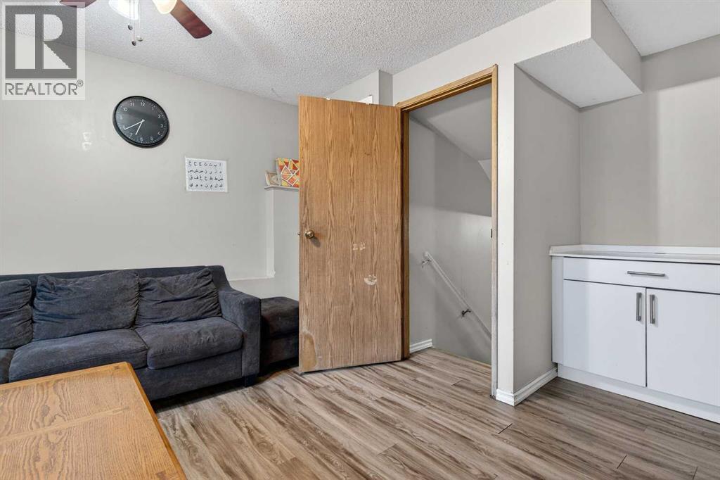 91 Martinwood Court Ne, Calgary, Alberta  T3J 3H2 - Photo 31 - A2316529