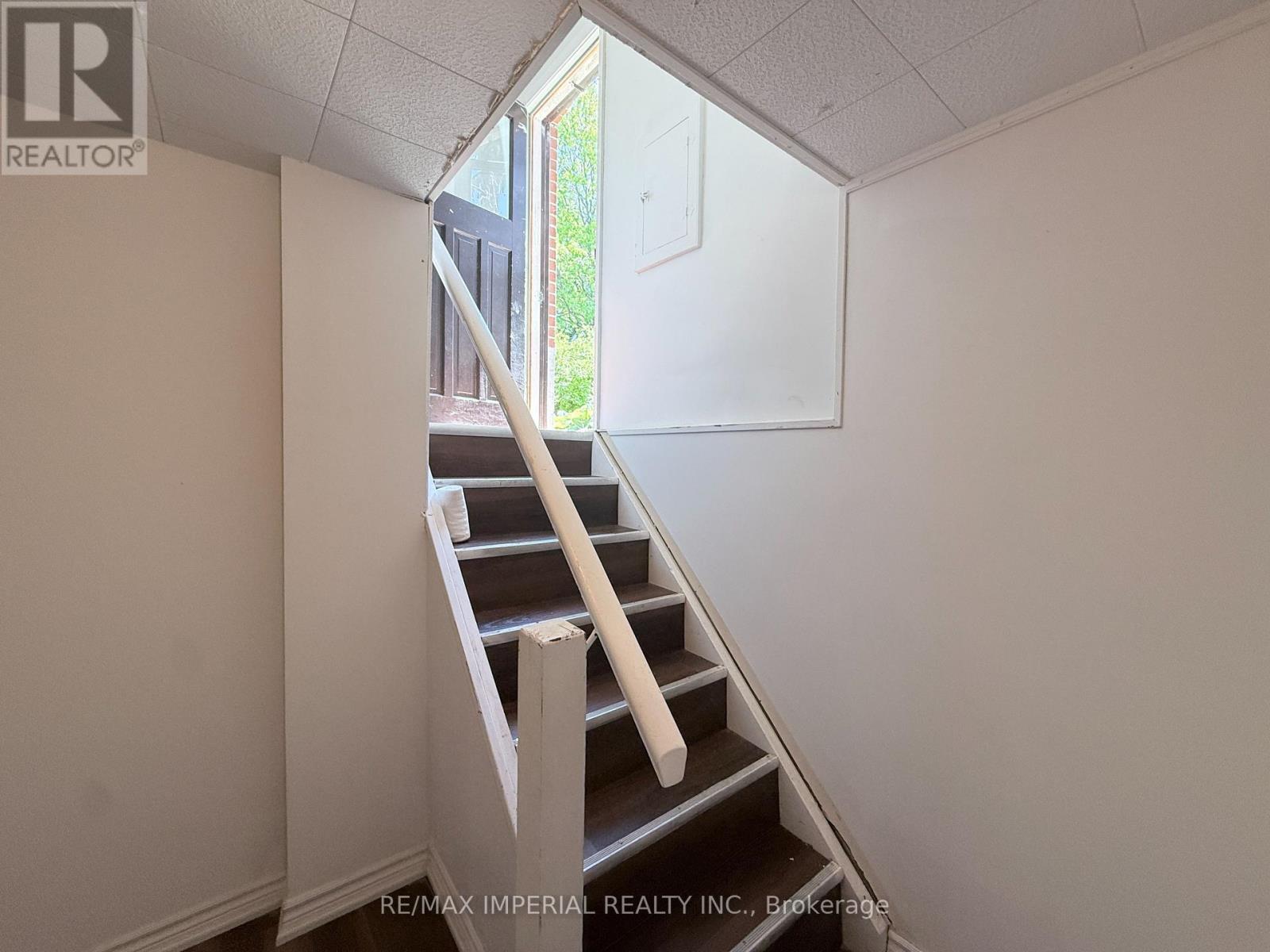 Basement - 69 Edgar Avenue, Richmond Hill, Ontario  L4C 6K2 - Photo 21 - N13238108