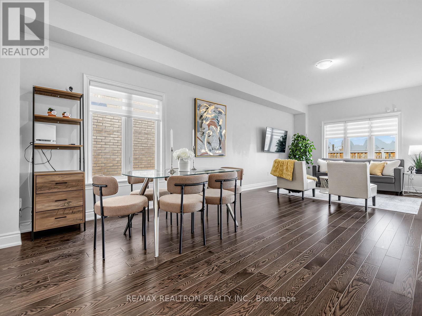 202 Sutherland Avenue, Bradford West Gwillimbury, Ontario  L3Z 4H7 - Photo 10 - N13238112
