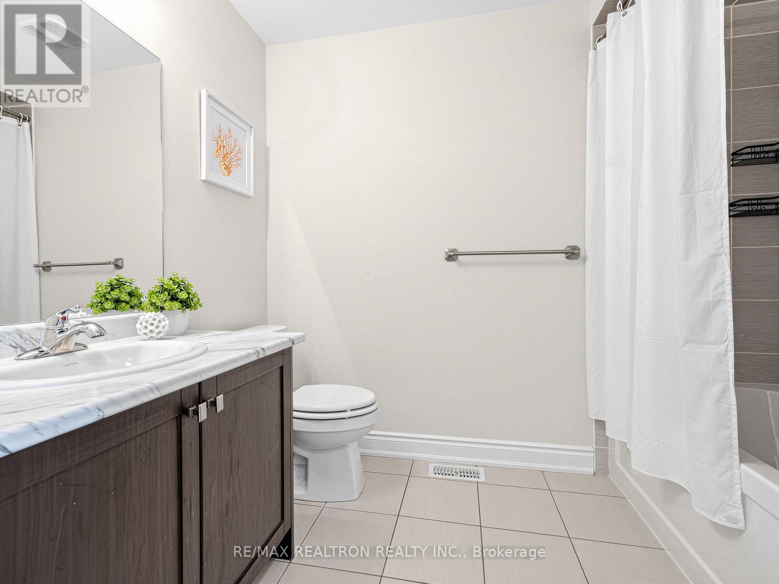 202 Sutherland Avenue, Bradford West Gwillimbury, Ontario  L3Z 4H7 - Photo 26 - N13238112