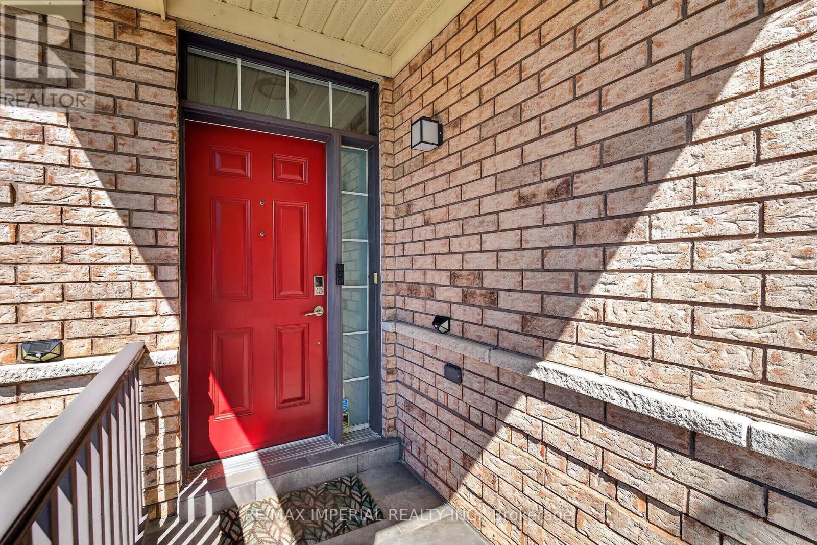 18 Davidoff Street, Markham, Ontario  L6E 1P6 - Photo 3 - N13238116