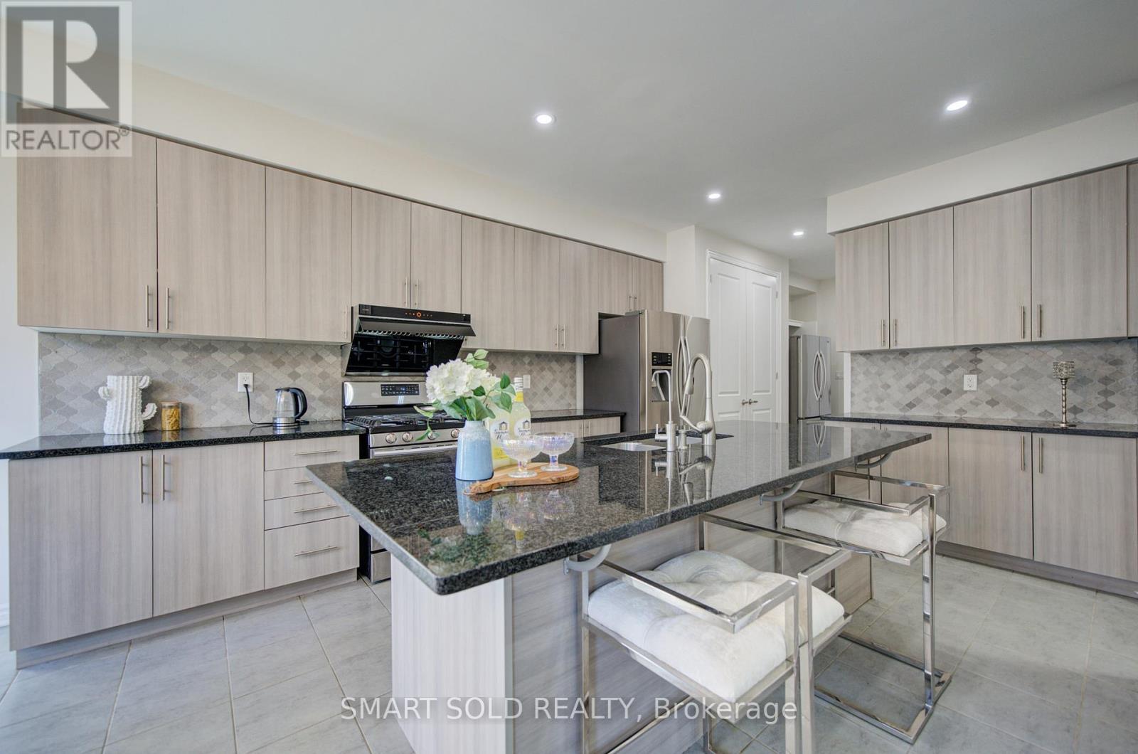 38 Crockart Lane, Aurora, Ontario  L3X 1V9 - Photo 14 - N13238158