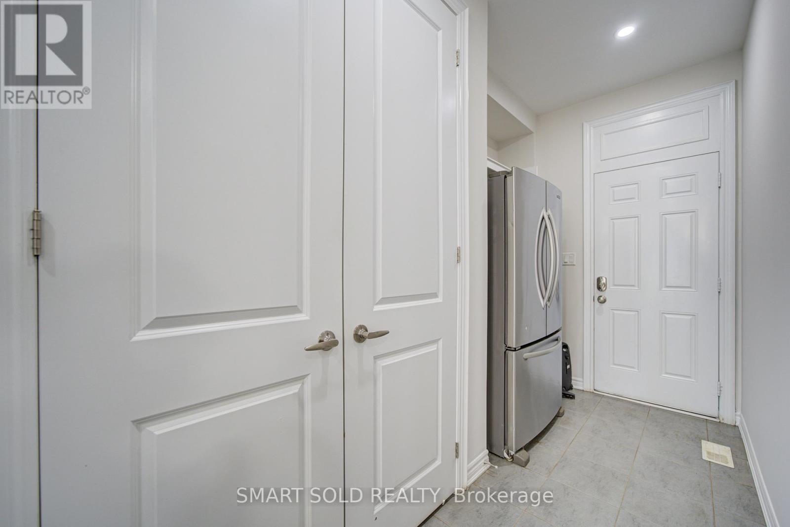 38 Crockart Lane, Aurora, Ontario  L3X 1V9 - Photo 15 - N13238158