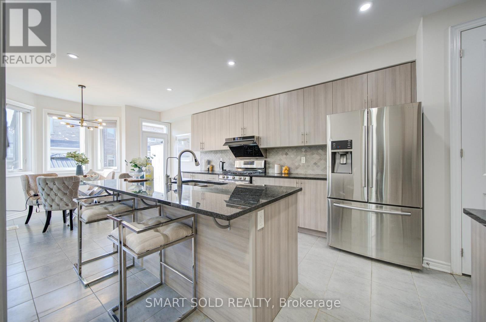 38 Crockart Lane, Aurora, Ontario  L3X 1V9 - Photo 3 - N13238158