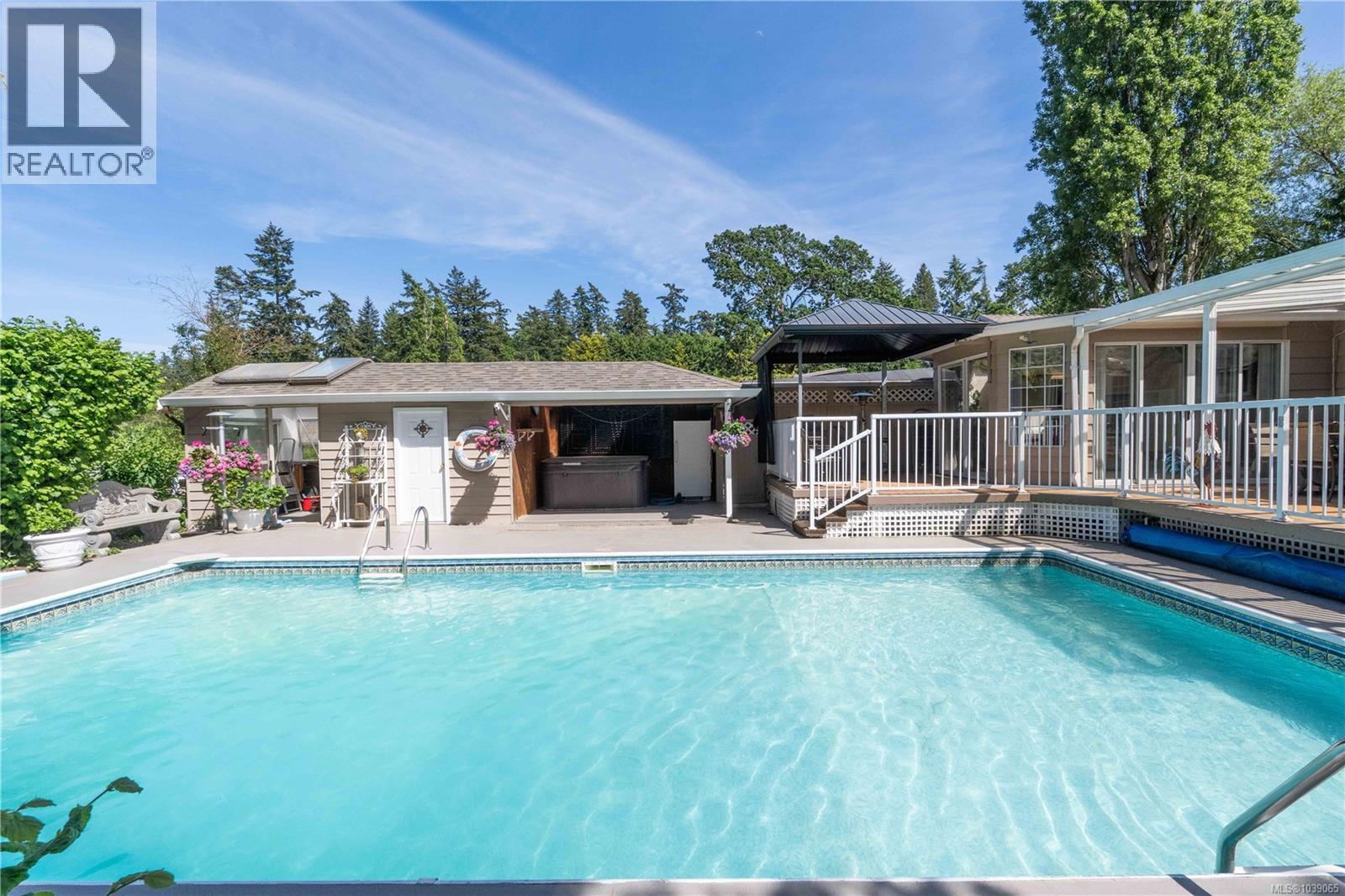 1568 Burnside Rd W, Saanich, British Columbia  V9E 2E2 - Photo 25 - 1039065