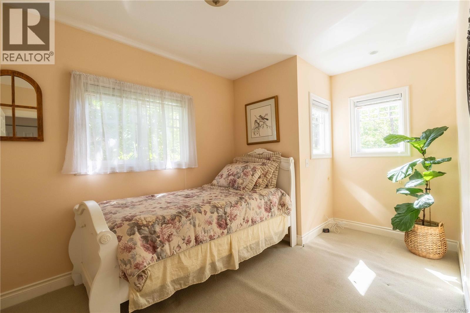 1568 Burnside Rd W, Saanich, British Columbia  V9E 2E2 - Photo 22 - 1039065