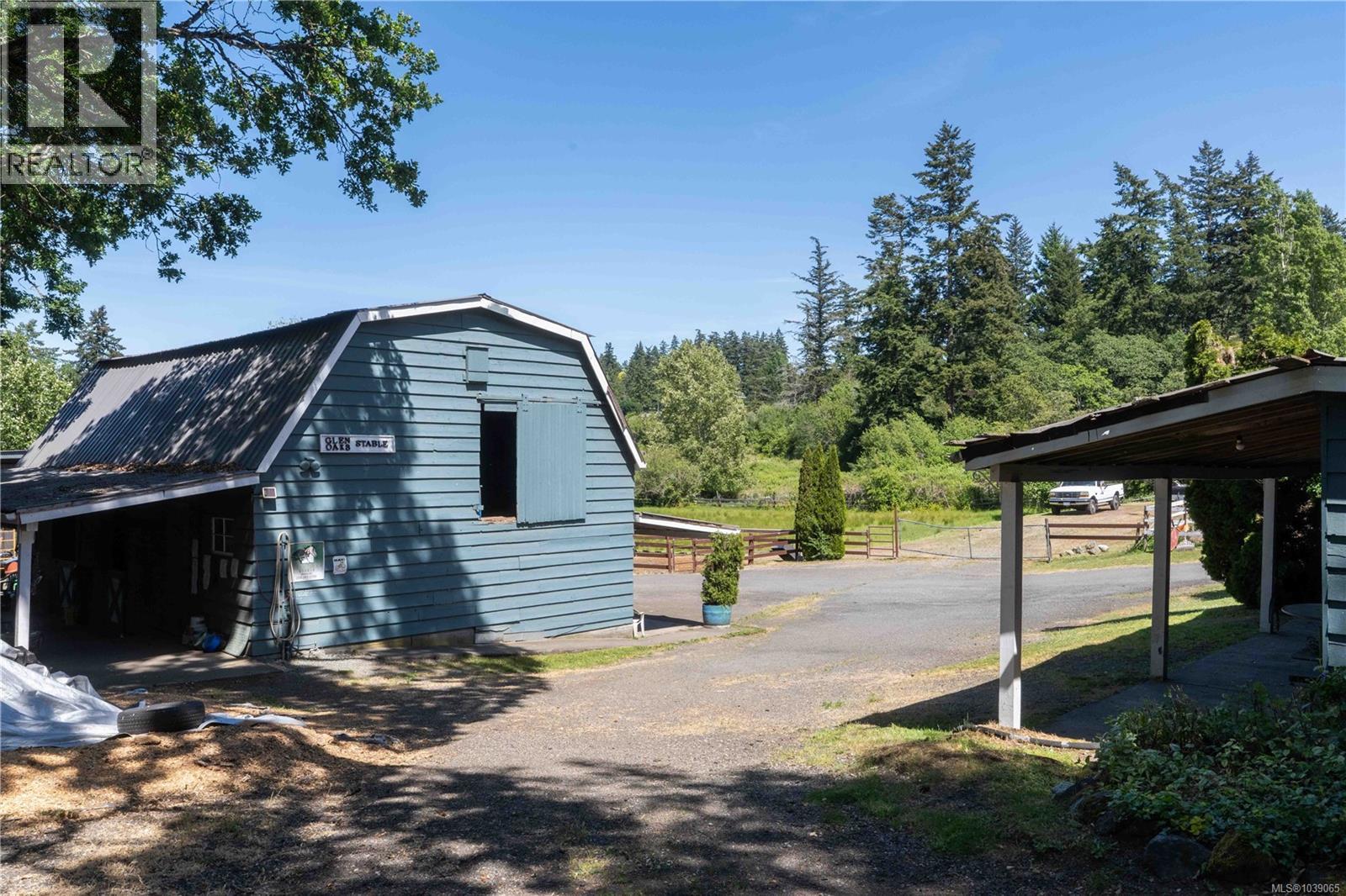 1568 Burnside Rd W, Saanich, British Columbia  V9E 2E2 - Photo 53 - 1039065