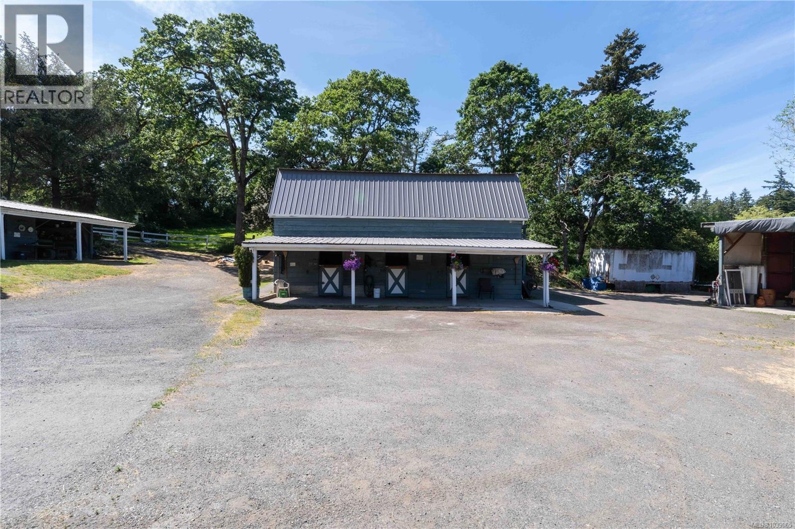 1568 Burnside Rd W, Saanich, British Columbia  V9E 2E2 - Photo 51 - 1039065