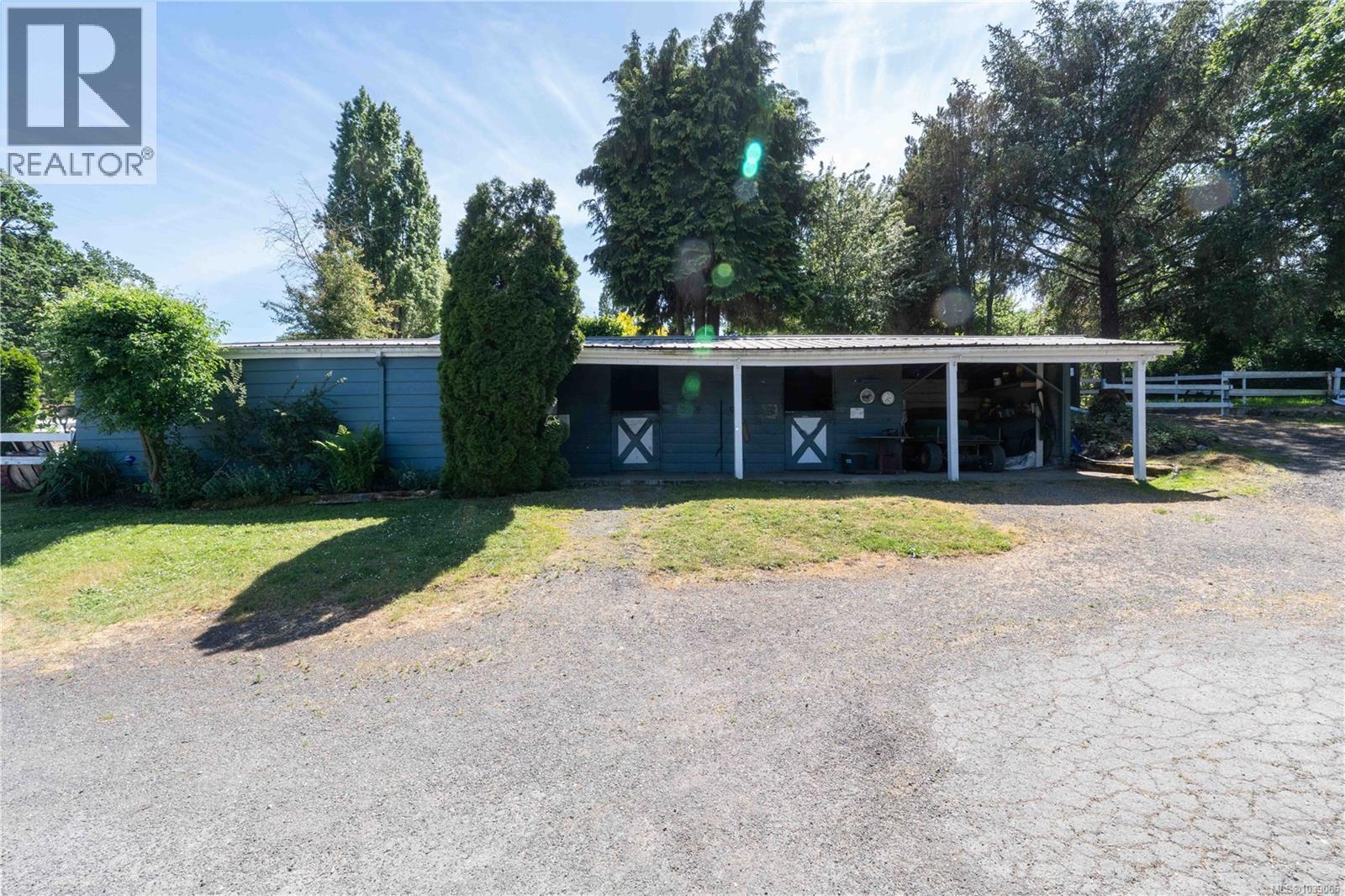 1568 Burnside Rd W, Saanich, British Columbia  V9E 2E2 - Photo 54 - 1039065