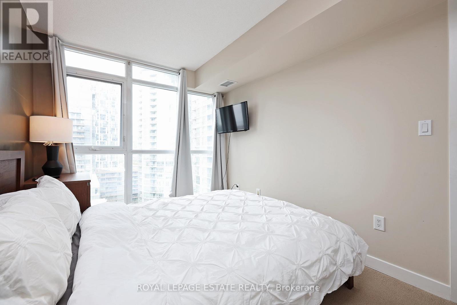1701 - 10 Capreol Court, Toronto, Ontario  M5V 4B3 - Photo 17 - C13238192