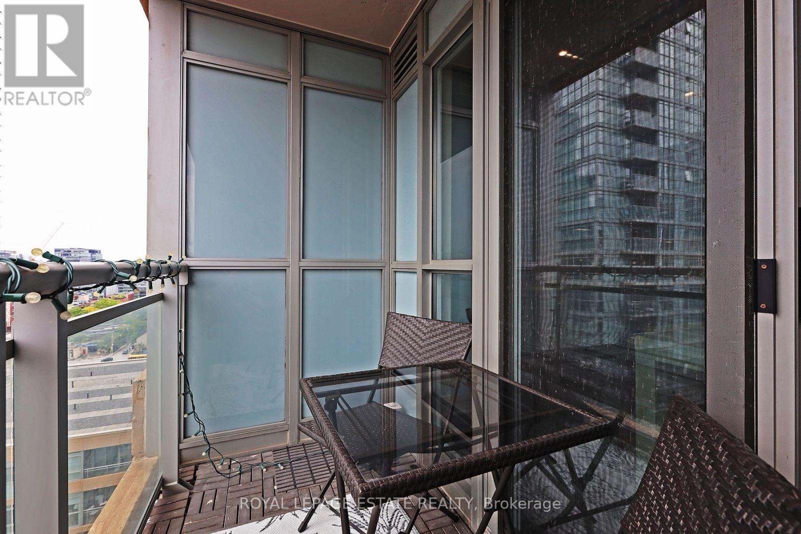 1701 - 10 Capreol Court, Toronto, Ontario  M5V 4B3 - Photo 19 - C13238192
