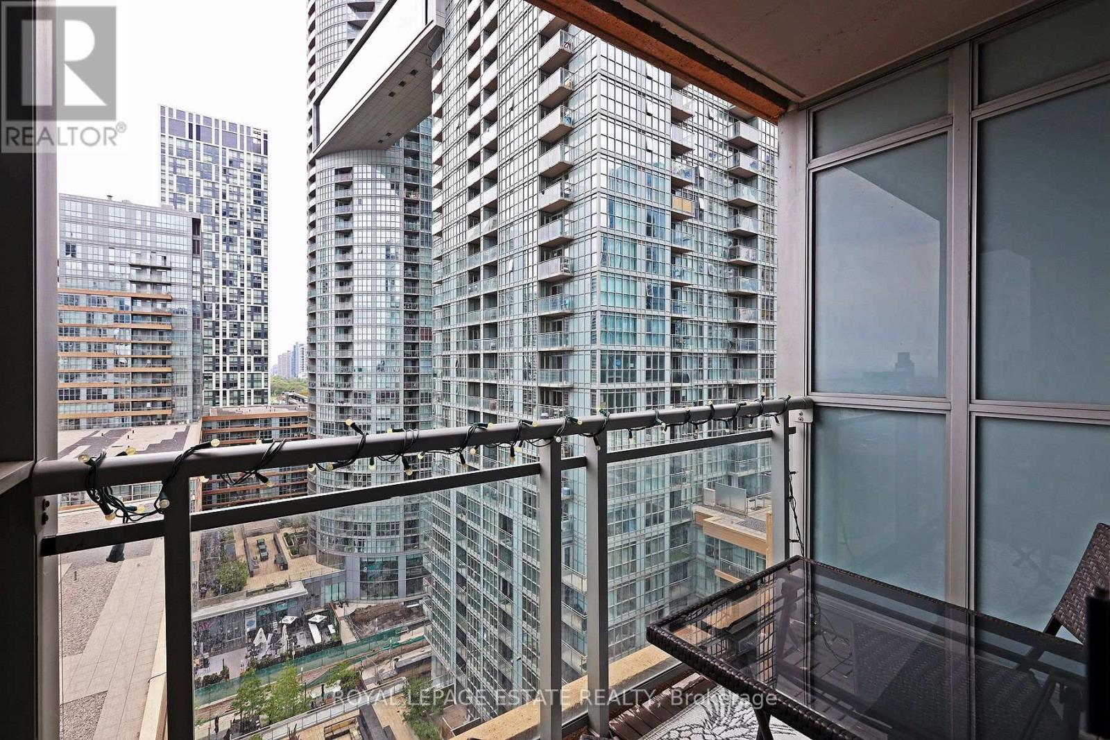 1701 - 10 Capreol Court, Toronto, Ontario  M5V 4B3 - Photo 20 - C13238192
